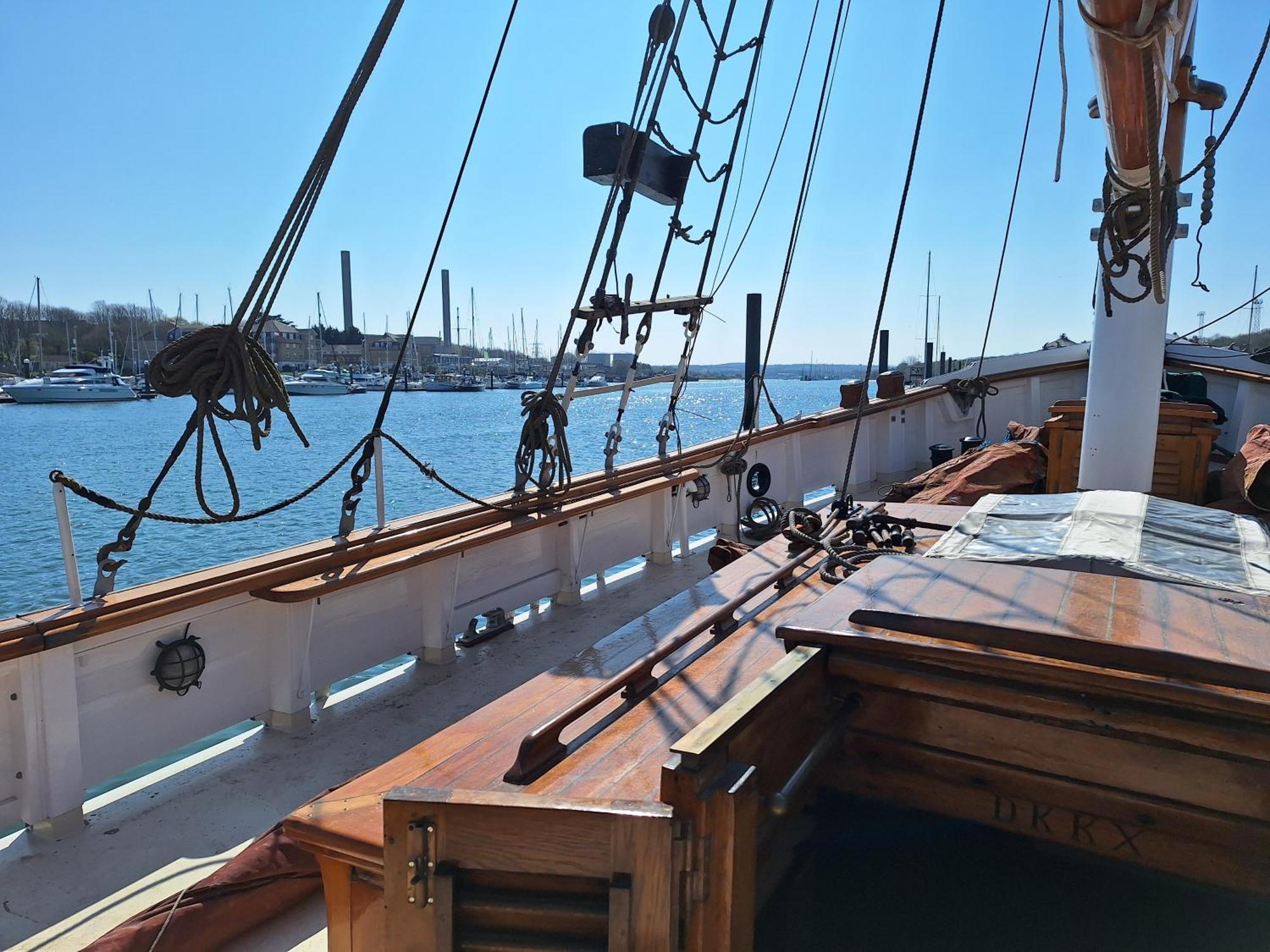 Historic Wooden Ship 'Ursula' 호텔 이스트 카우스 외부 사진